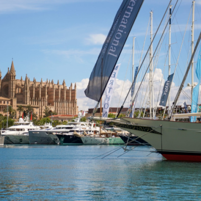 Cathedral-view-of-Palma-International-Boat-Show-credit-PIBS-e1745478685990